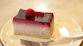 Cake Bowl
